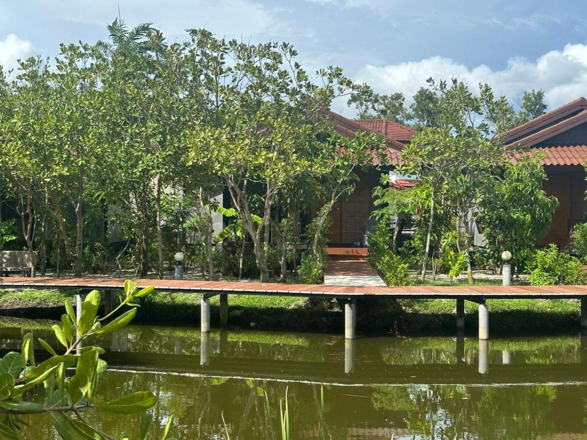 The Beatles Lagoon Chalong Buitenkant foto