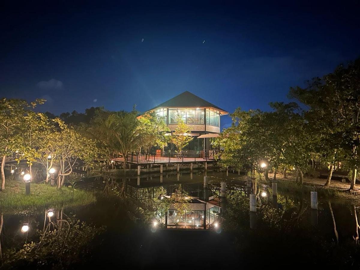 The Beatles Lagoon Chalong Buitenkant foto