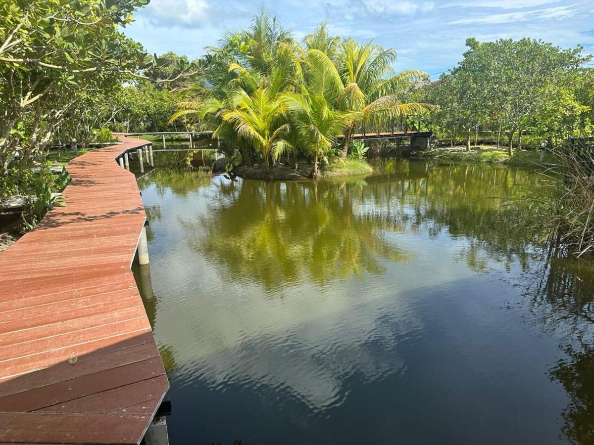 The Beatles Lagoon Chalong Buitenkant foto