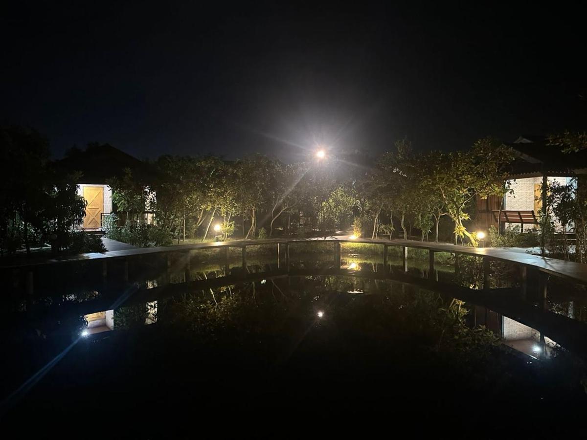 The Beatles Lagoon Chalong Buitenkant foto